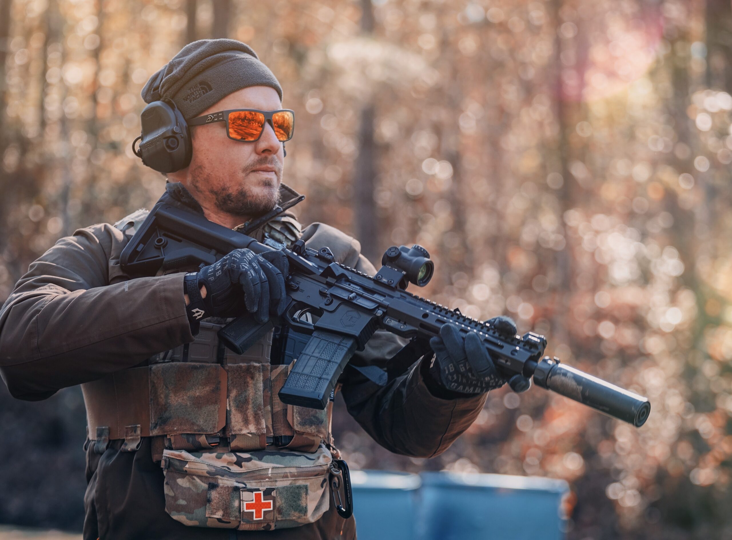 Triple Gambit Strike Gloves